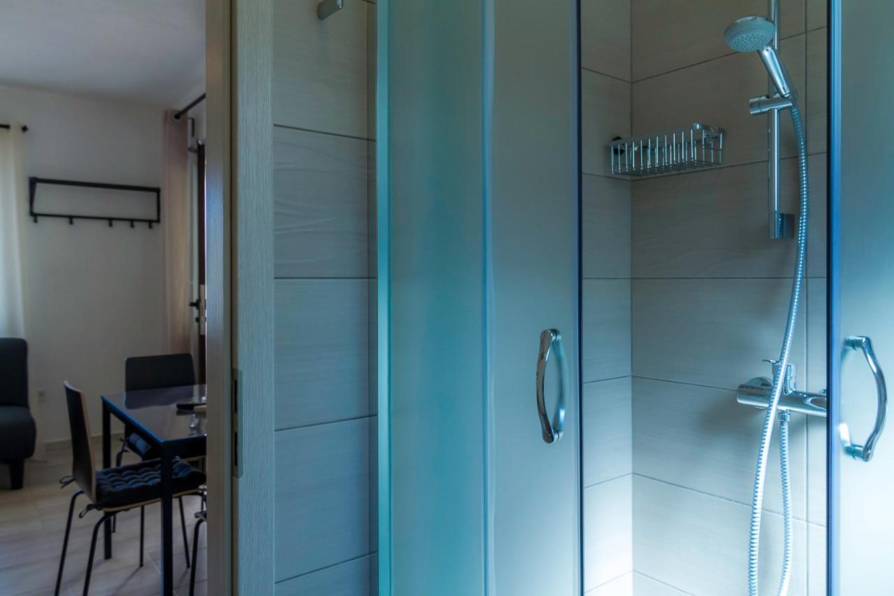 Apartment Tariba Supetarska Draga Bilik gambar